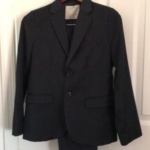 Boys Zara navy blue suit. Size 9/10